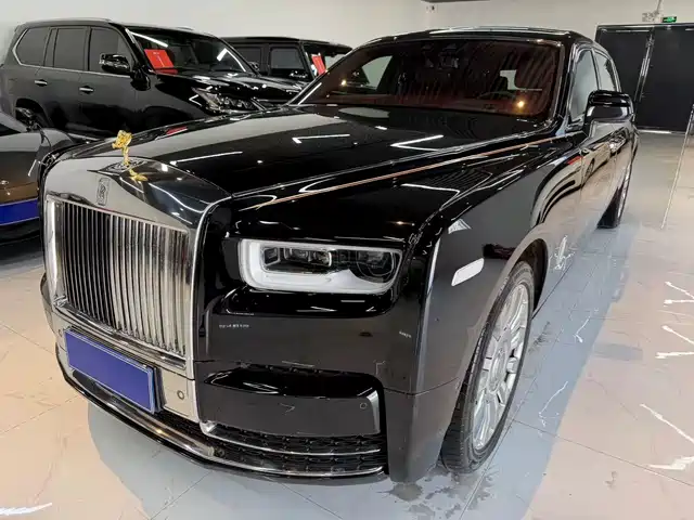 ROLLS-ROYCE PHANTOM
