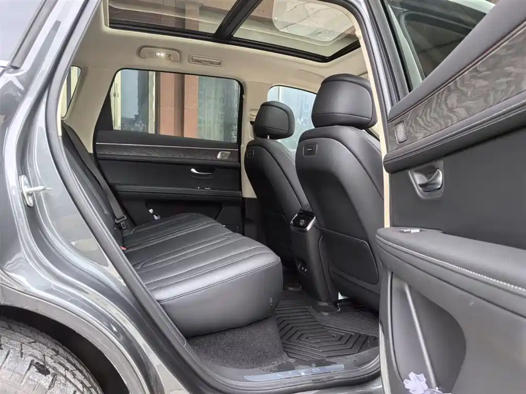 AITO ASK THE WORLD M7