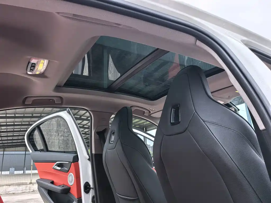 BMW 1 Series — миниатюра 17