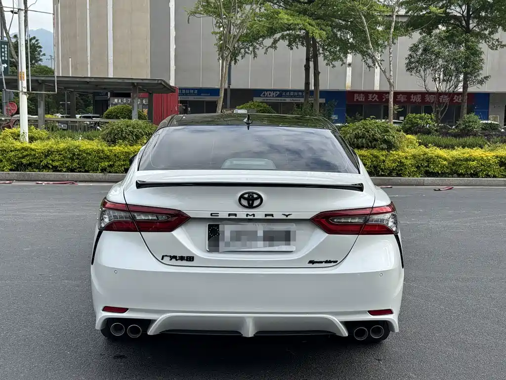 Toyota Camry — миниатюра 4