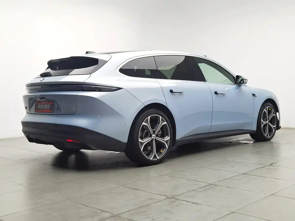 NIO ET5T — миниатюра 2