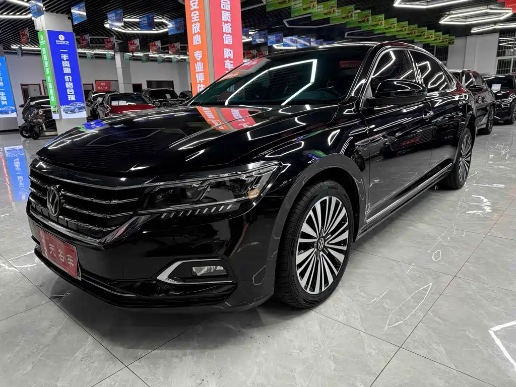 Volkswagen Passat 2020 330TSI Luxury VI