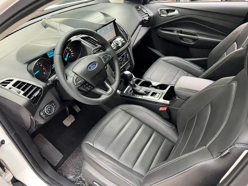 Ford Kuga — миниатюра 8