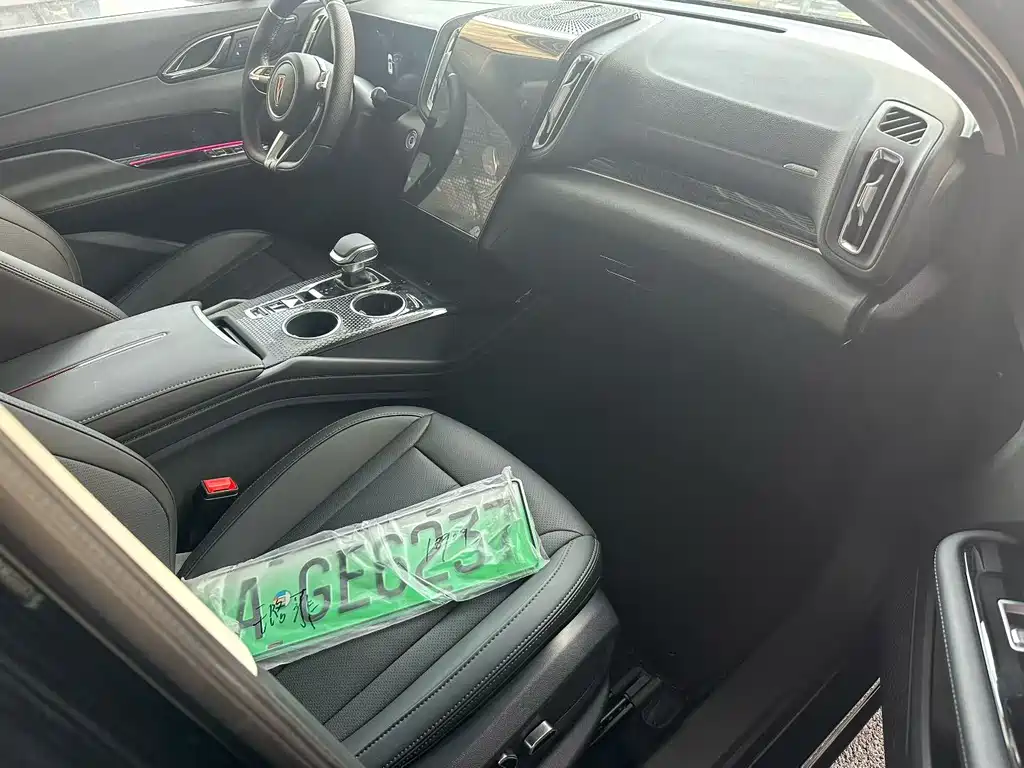 Hongqi Hongqi HS3 PHEV — миниатюра 7