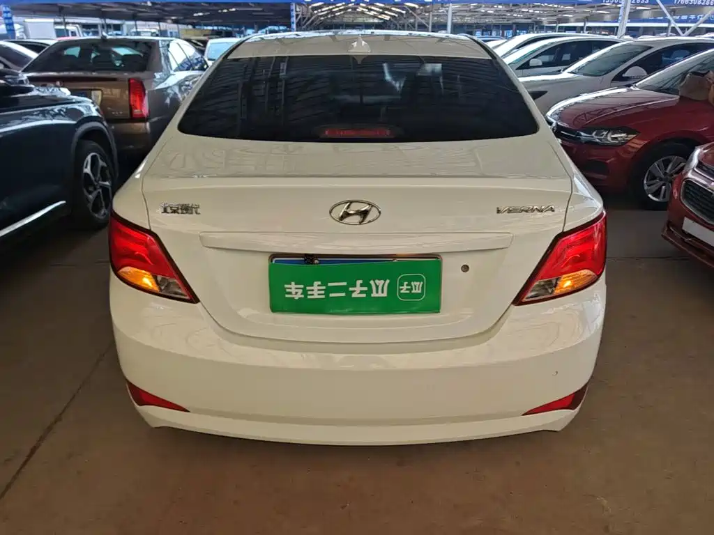 Hyundai Verna — миниатюра 6