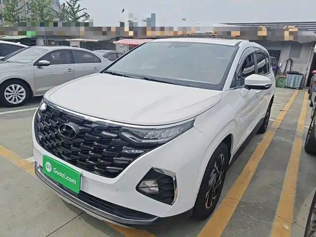 2024 Hyundai Staria