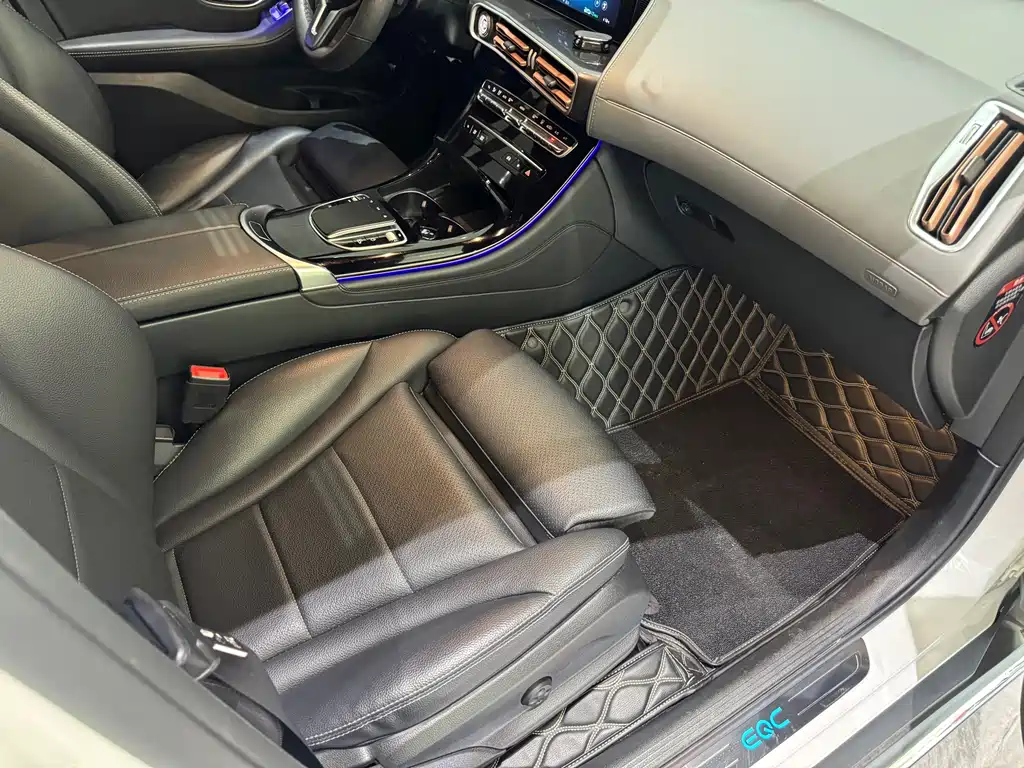 Mercedes-Benz EQC — миниатюра 18