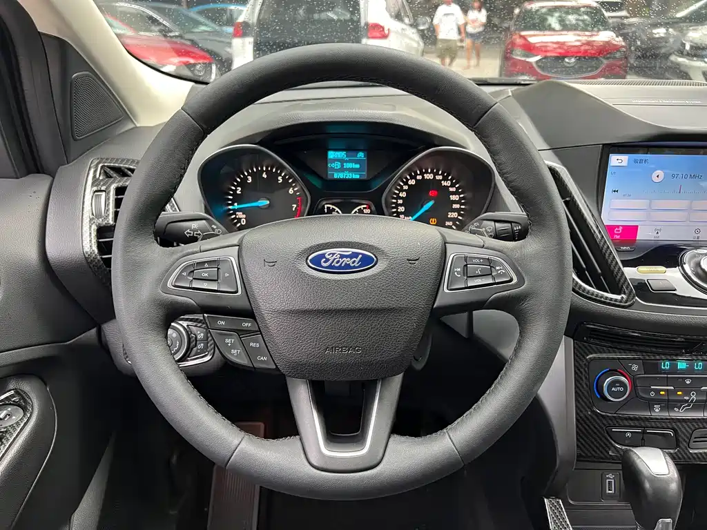 Ford Kuga — миниатюра 10