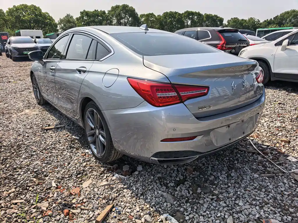 Hongqi Hongqi H5 — миниатюра 10