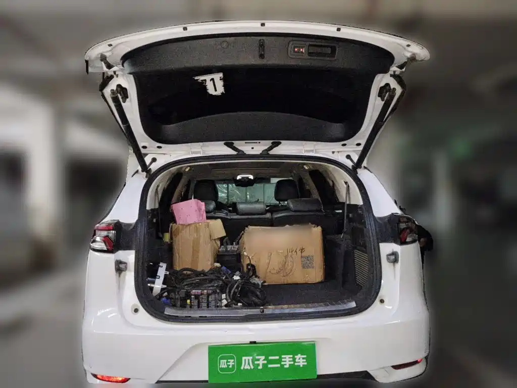 BYD Tang — миниатюра 10