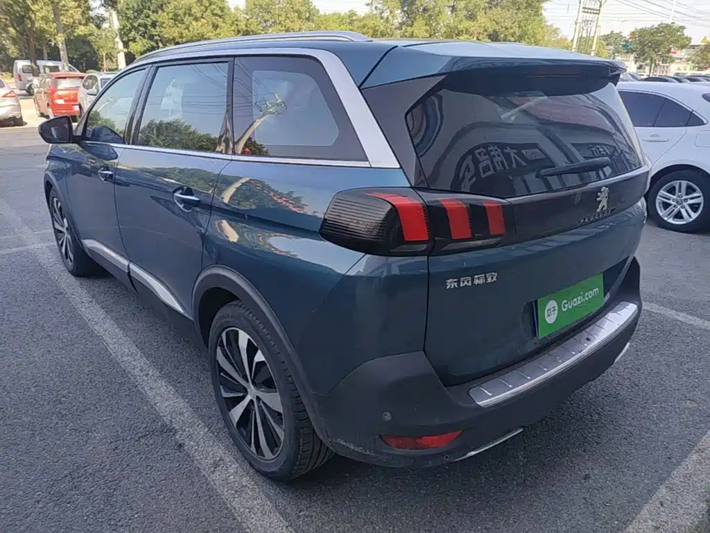 Peugeot 5008 — миниатюра 5