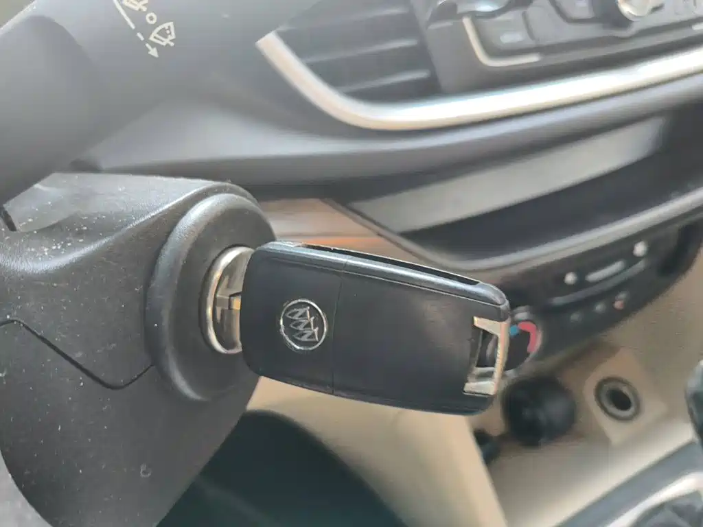 Buick Excelle — миниатюра 12