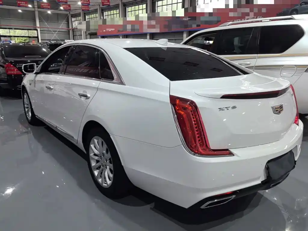 Cadillac XTS — миниатюра 5