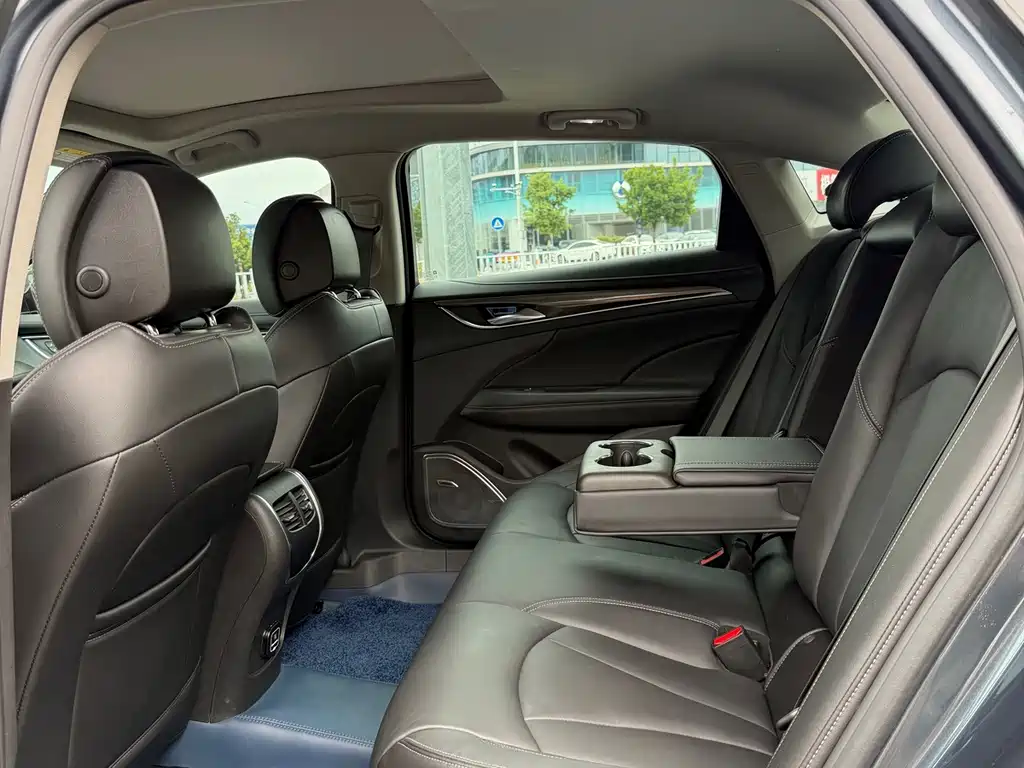 Buick LaCrosse — миниатюра 7