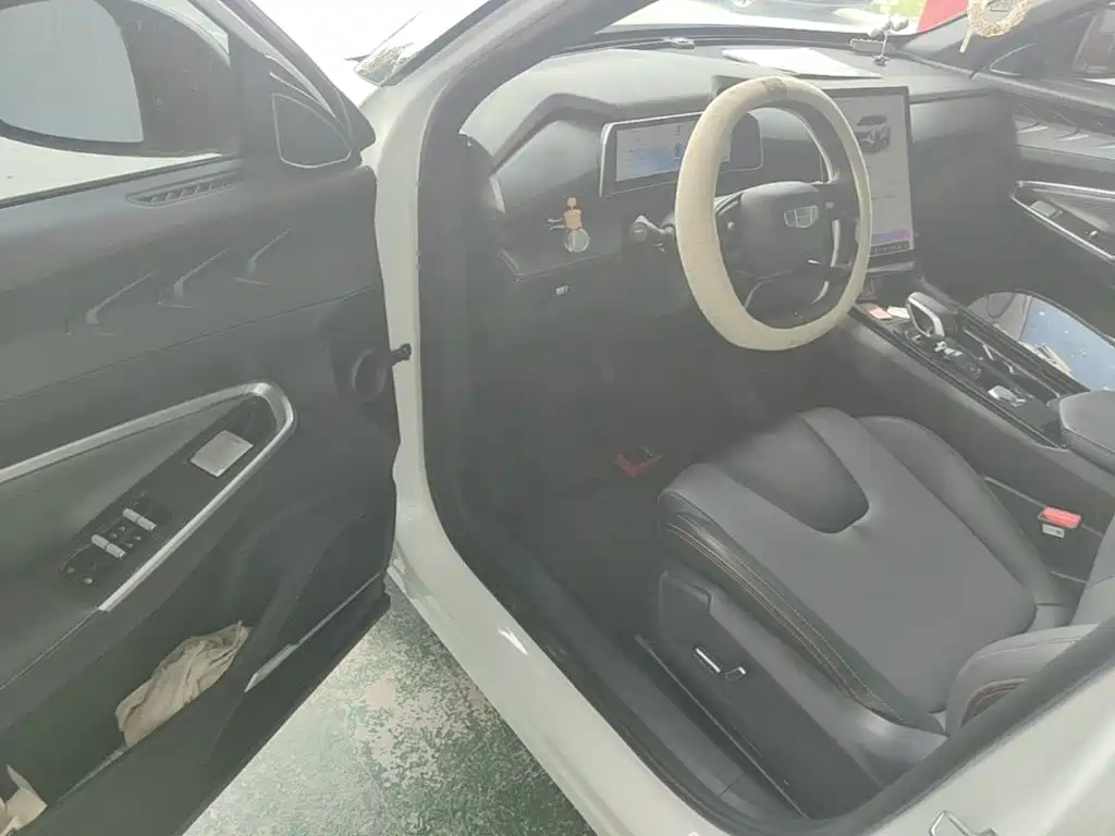 Geely Boyue — миниатюра 16