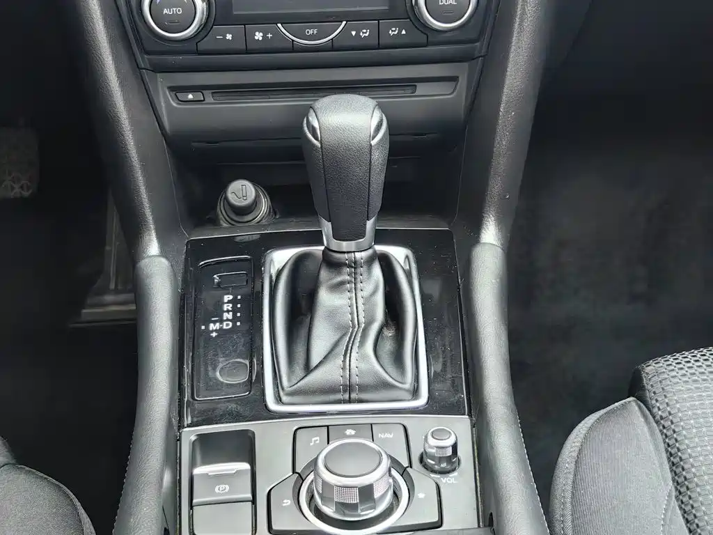 Mazda 3 Axela — миниатюра 13