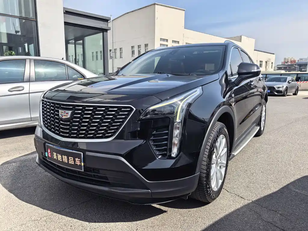 Купить Cadillac XT4