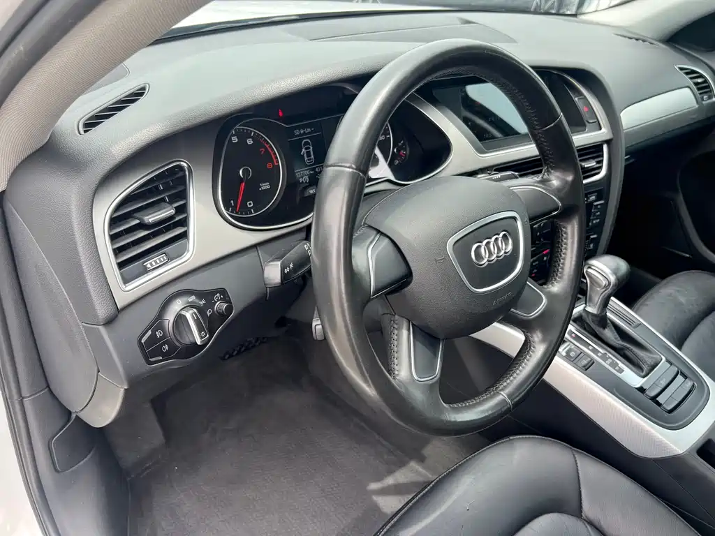 Audi A4L — миниатюра 4