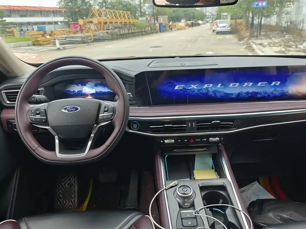 Ford Explorer — миниатюра 8