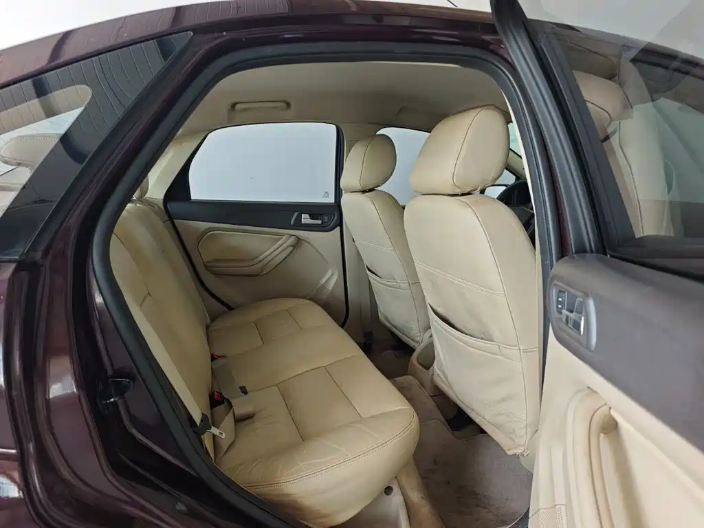 Ford Focus — миниатюра 6