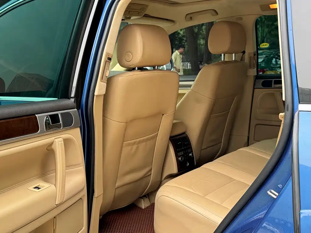 Volkswagen Touareg — миниатюра 11