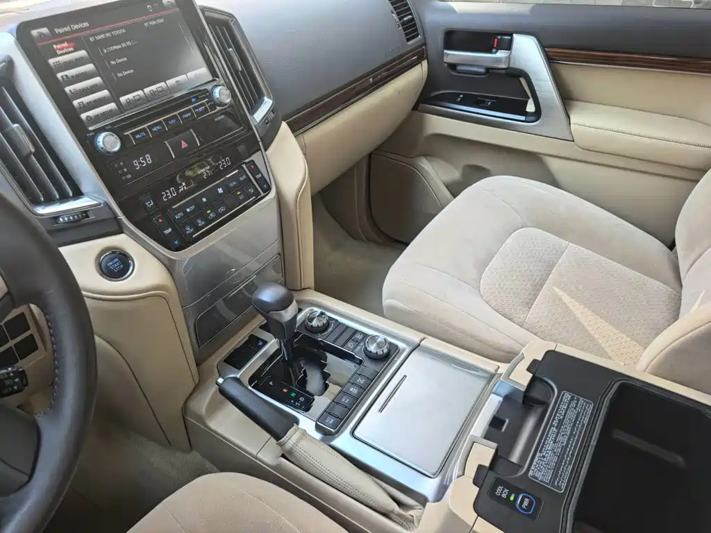 Toyota Land Cruiser — миниатюра 6