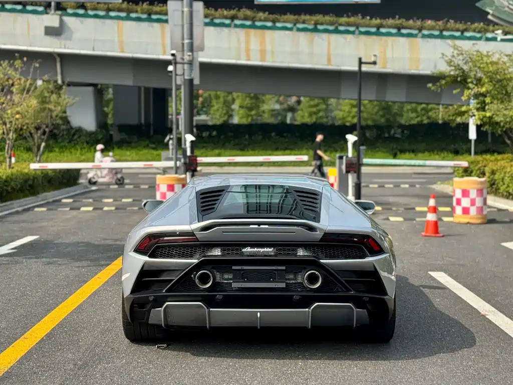Lamborghini Huracán — миниатюра 8