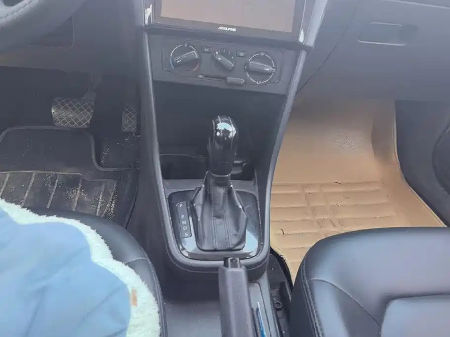 Volkswagen Santana — миниатюра 16