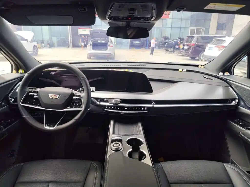 Cadillac XT5 — миниатюра 5
