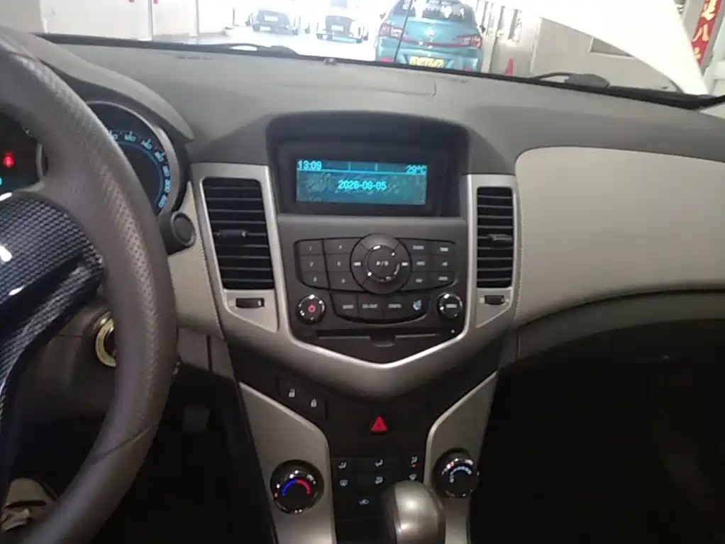 Chevrolet Cruze — миниатюра 13