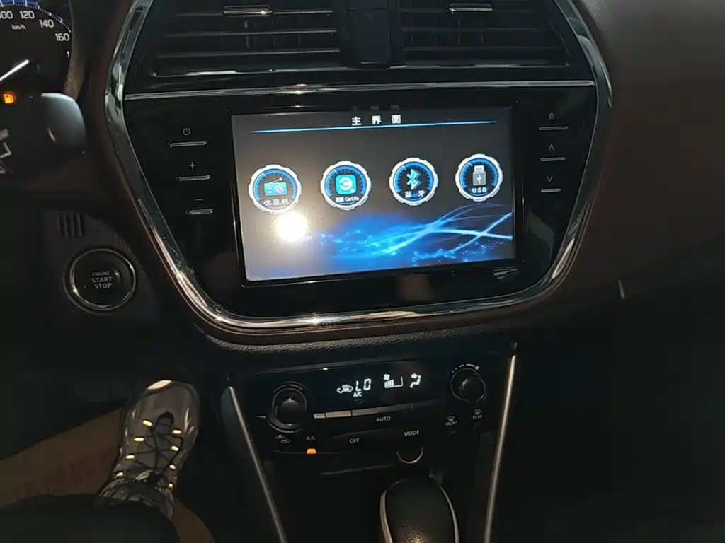 Suzuki Vitara — миниатюра 13