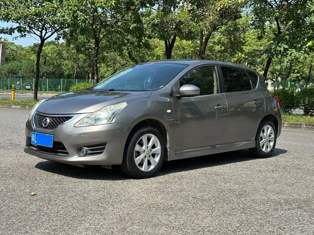 Nissan Tiida
