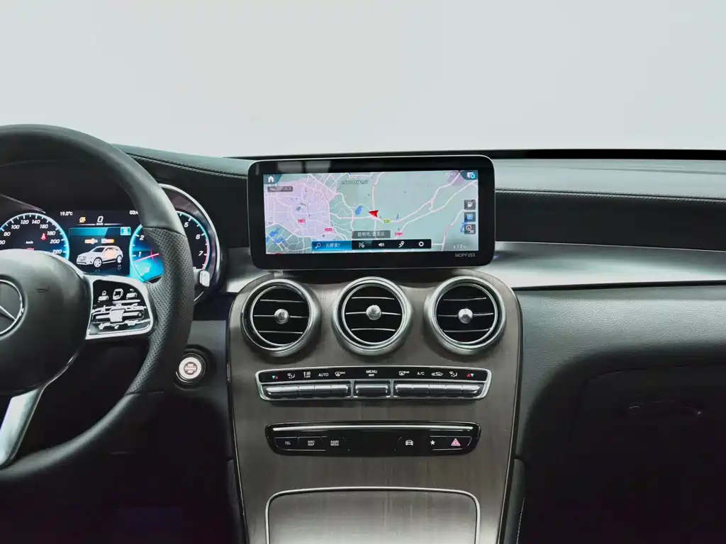 Mercedes-Benz GLC — миниатюра 13