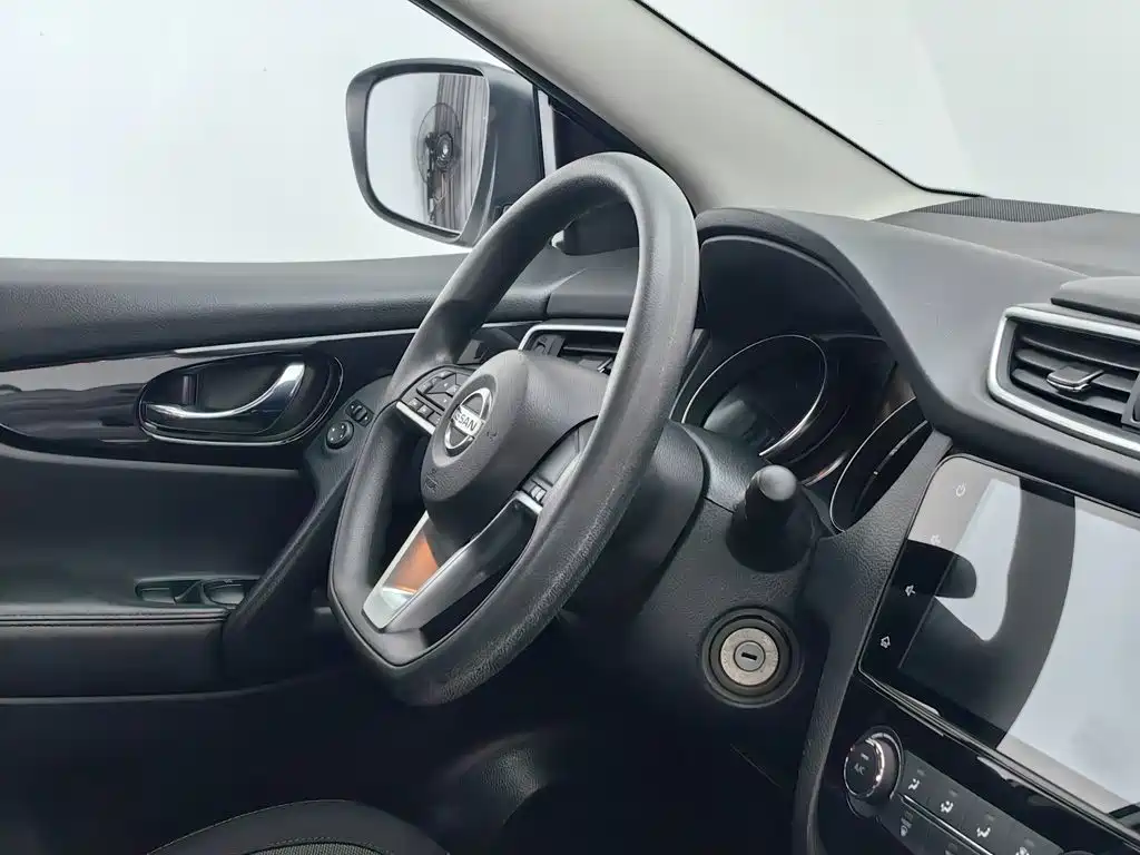 Nissan Qashqai — миниатюра 22