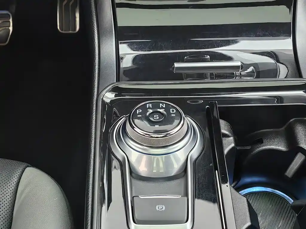 Ford Edge — миниатюра 13