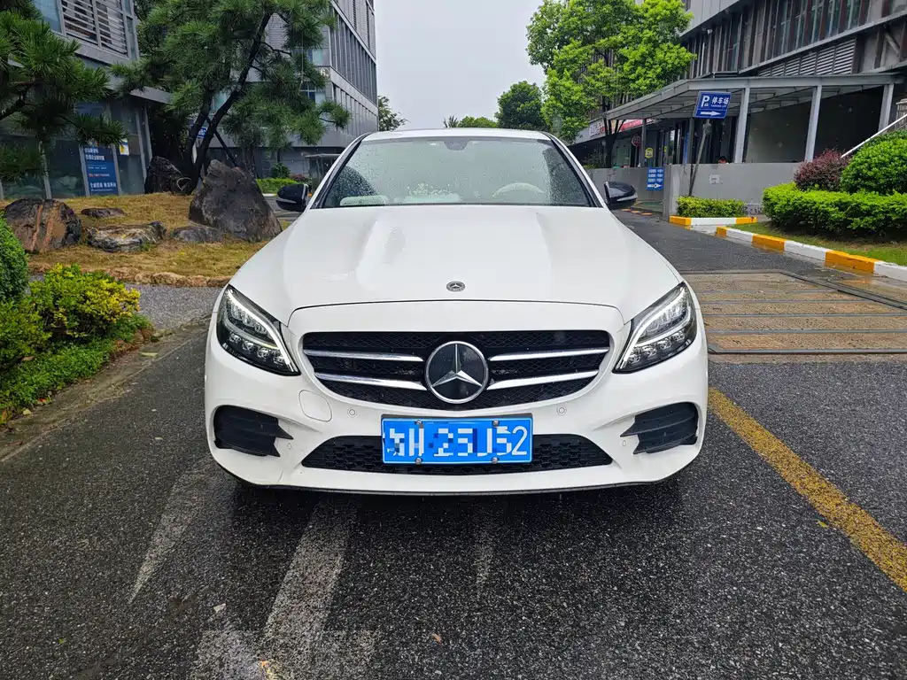 Mercedes-Benz C-Class — миниатюра 3