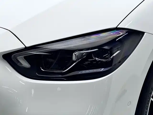 Mercedes-Benz C-Class — миниатюра 11