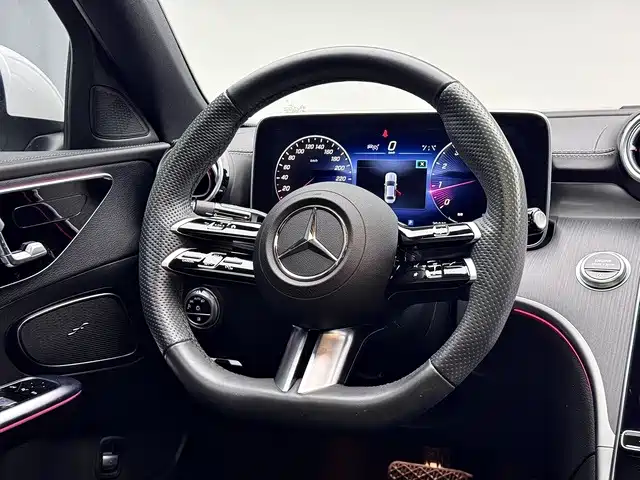 Mercedes-Benz C-Class — миниатюра 16