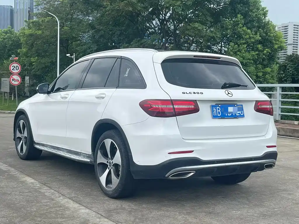 Mercedes-Benz GLC — миниатюра 9