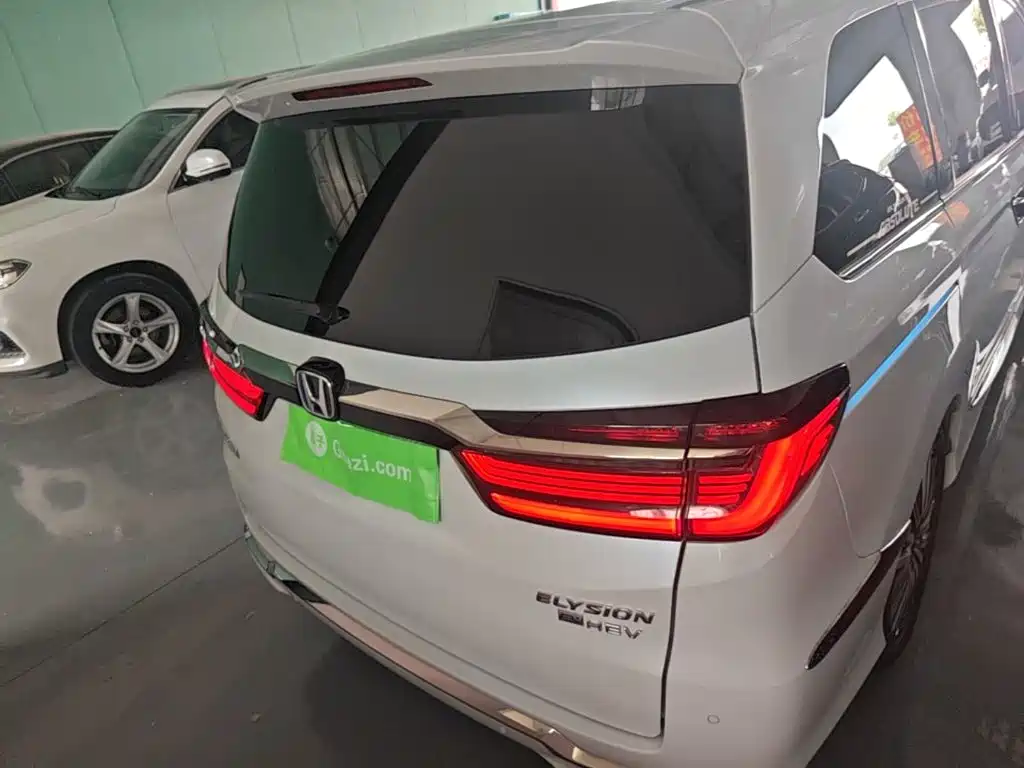 Honda Elysion — миниатюра 6