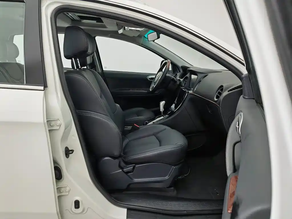 Luxgen Big 7 SUV — миниатюра 23