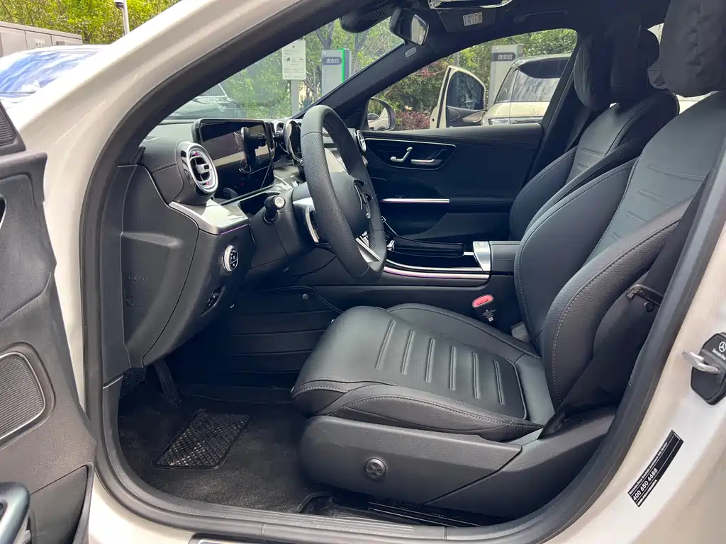 Mercedes-Benz C-Class — миниатюра 4