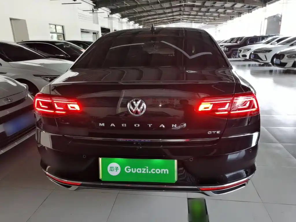 Volkswagen Magotan PHEV — миниатюра 6