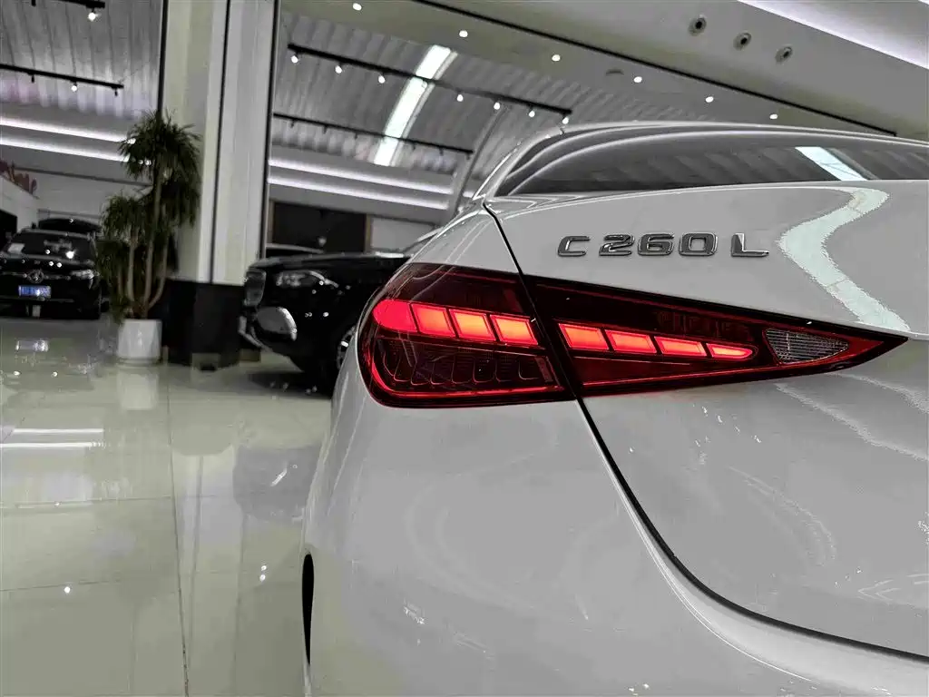 Mercedes-Benz C-Class — миниатюра 34