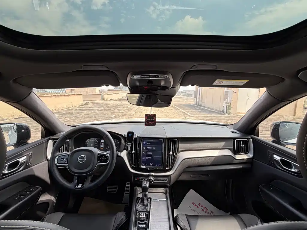 Volvo XC60 — миниатюра 12