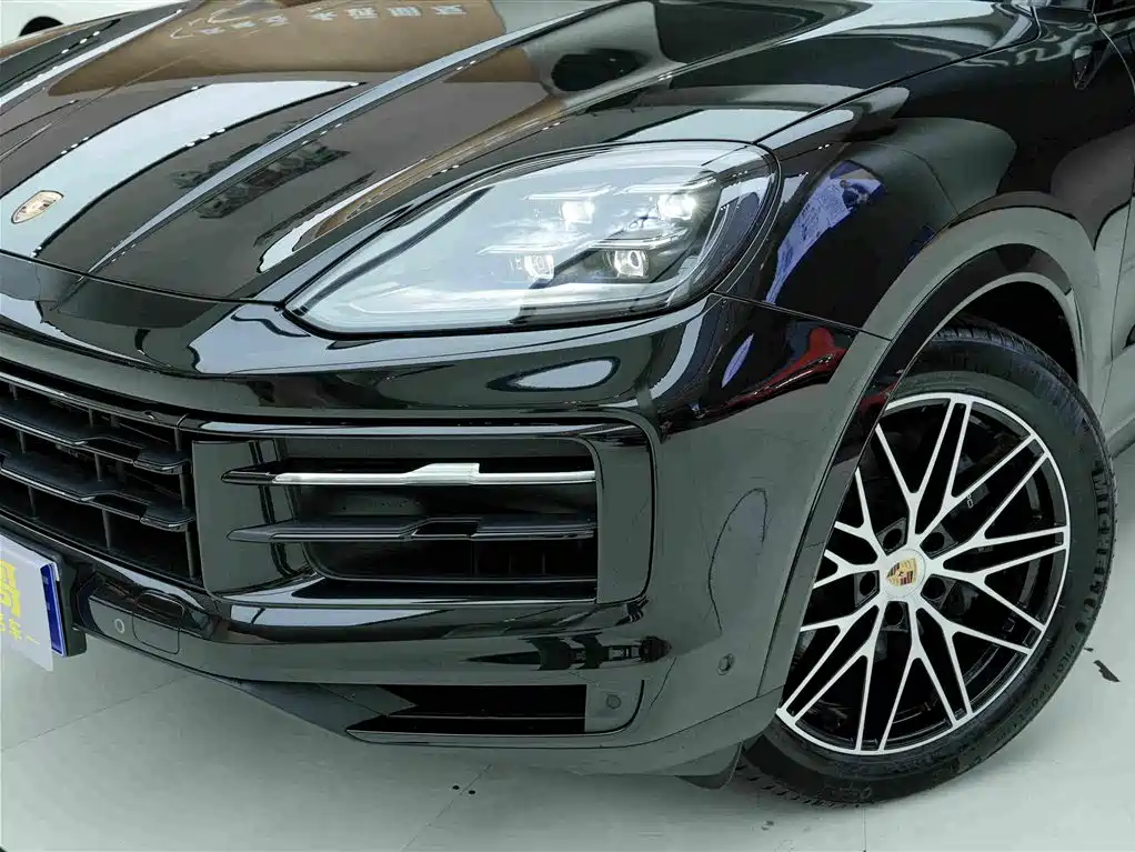 Porsche Cayenne — миниатюра 20
