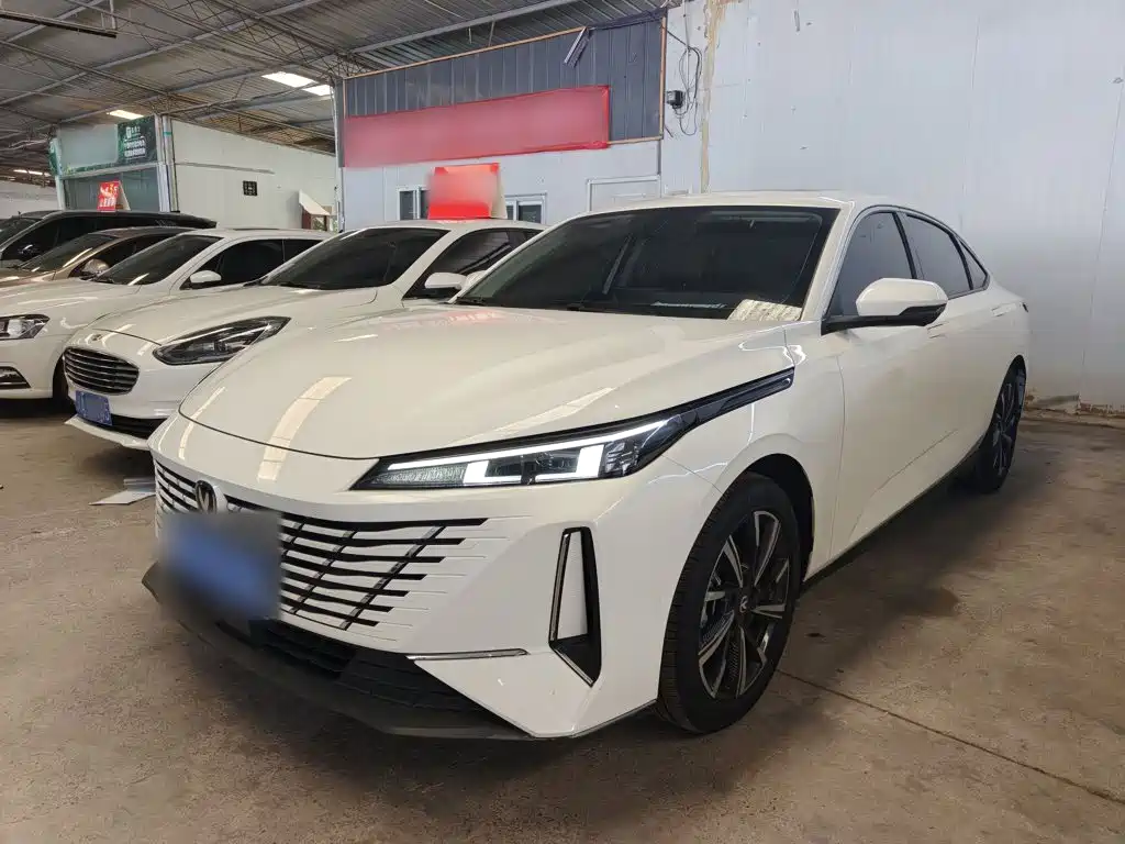 Changan Eado — миниатюра 2