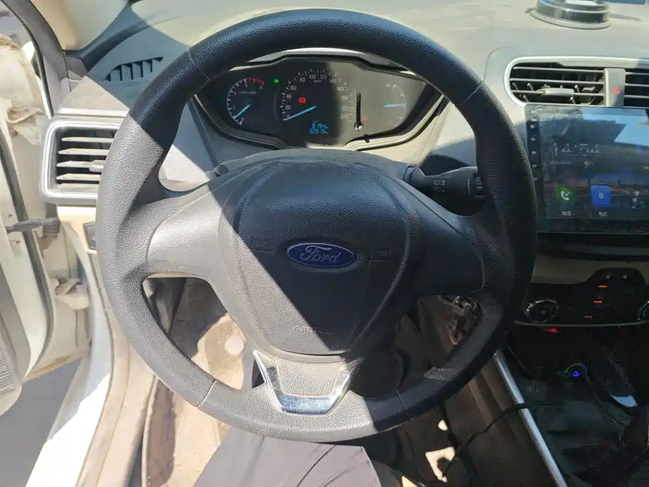 Ford Escort — миниатюра 15