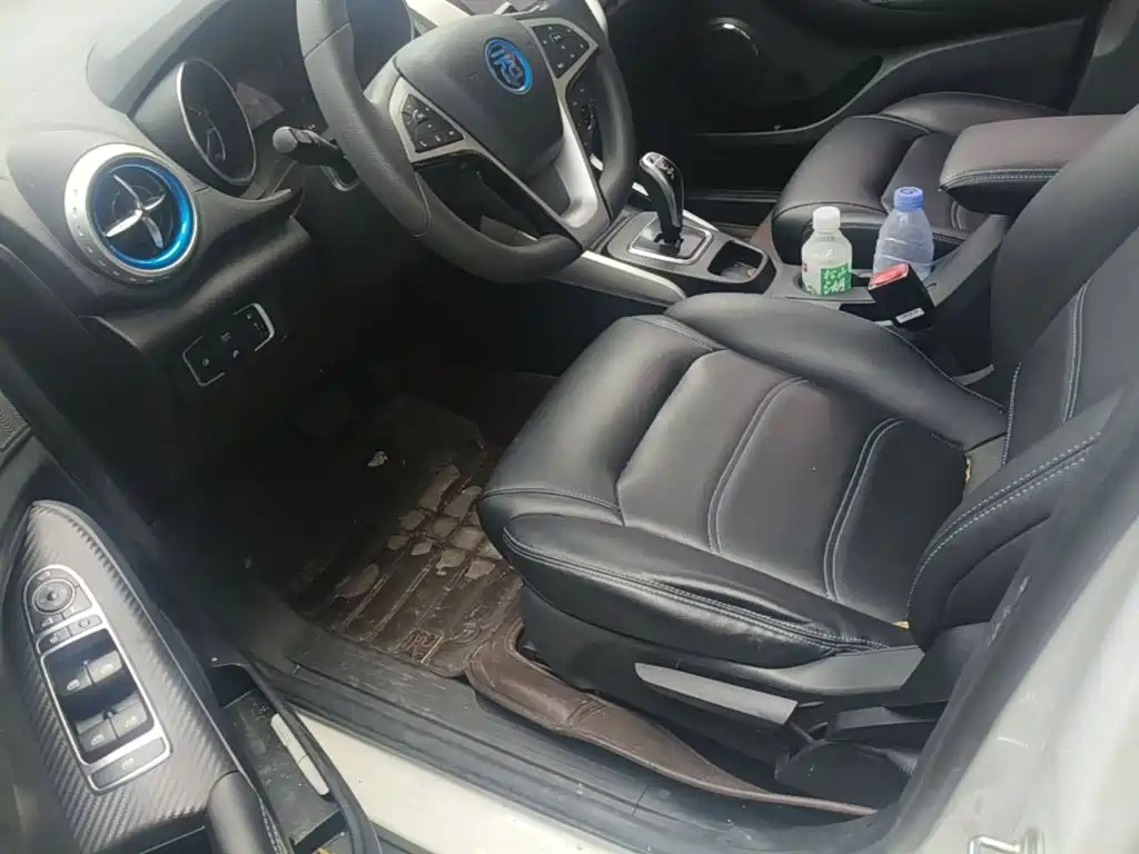 BYD Yuan EV — миниатюра 15