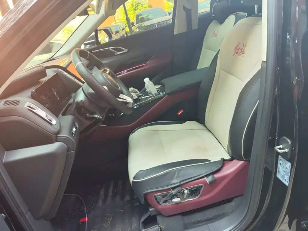 Hongqi Hongqi HS3 PHEV — миниатюра 15